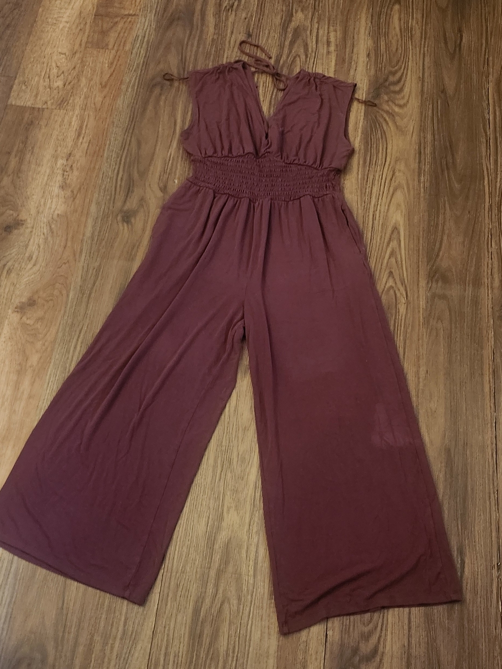 Old Navy Tie-Back Wide-Leg Jumpsuit in Burgundy